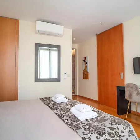 Locally Yours Sao Bento Daire Porto