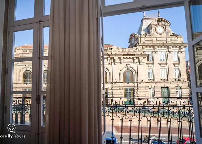 Locally Yours Sao Bento * Oporto