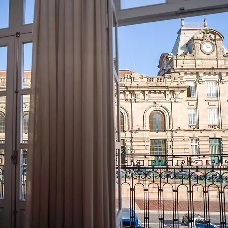 Locally Yours Sao Bento * Porto