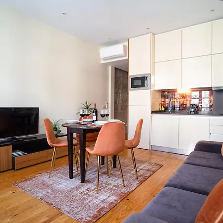 Locally Yours Sao Bento Apartment
